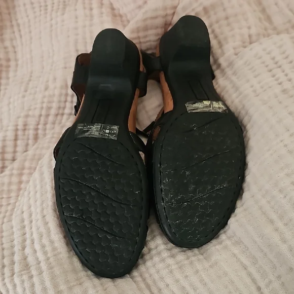 Cobb Hill Aubrey Black Sandals Size 11 - Picture 4 of 14